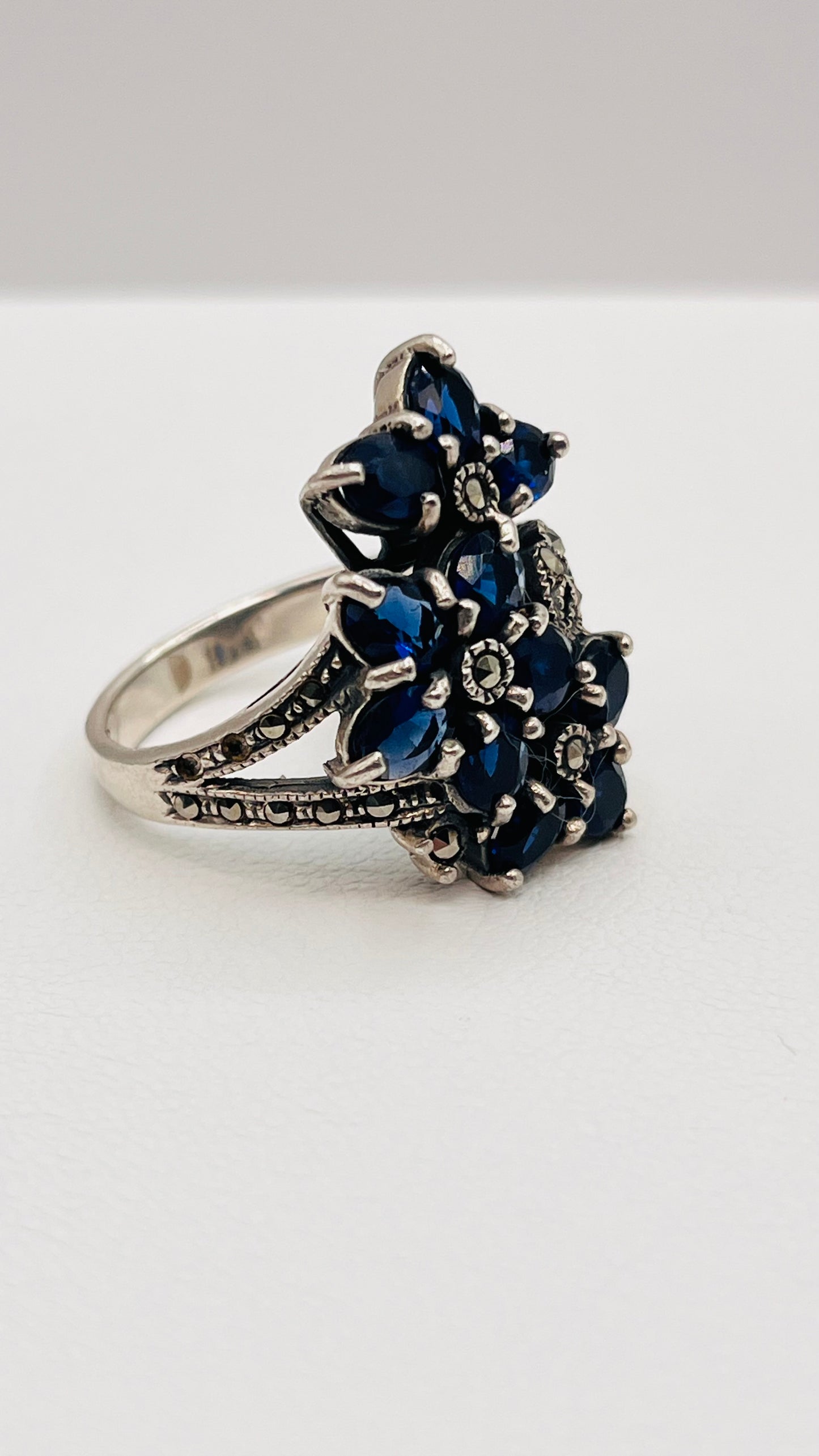 925 Sterling Silver Rare Royal Deep Blue Floral Ring 4