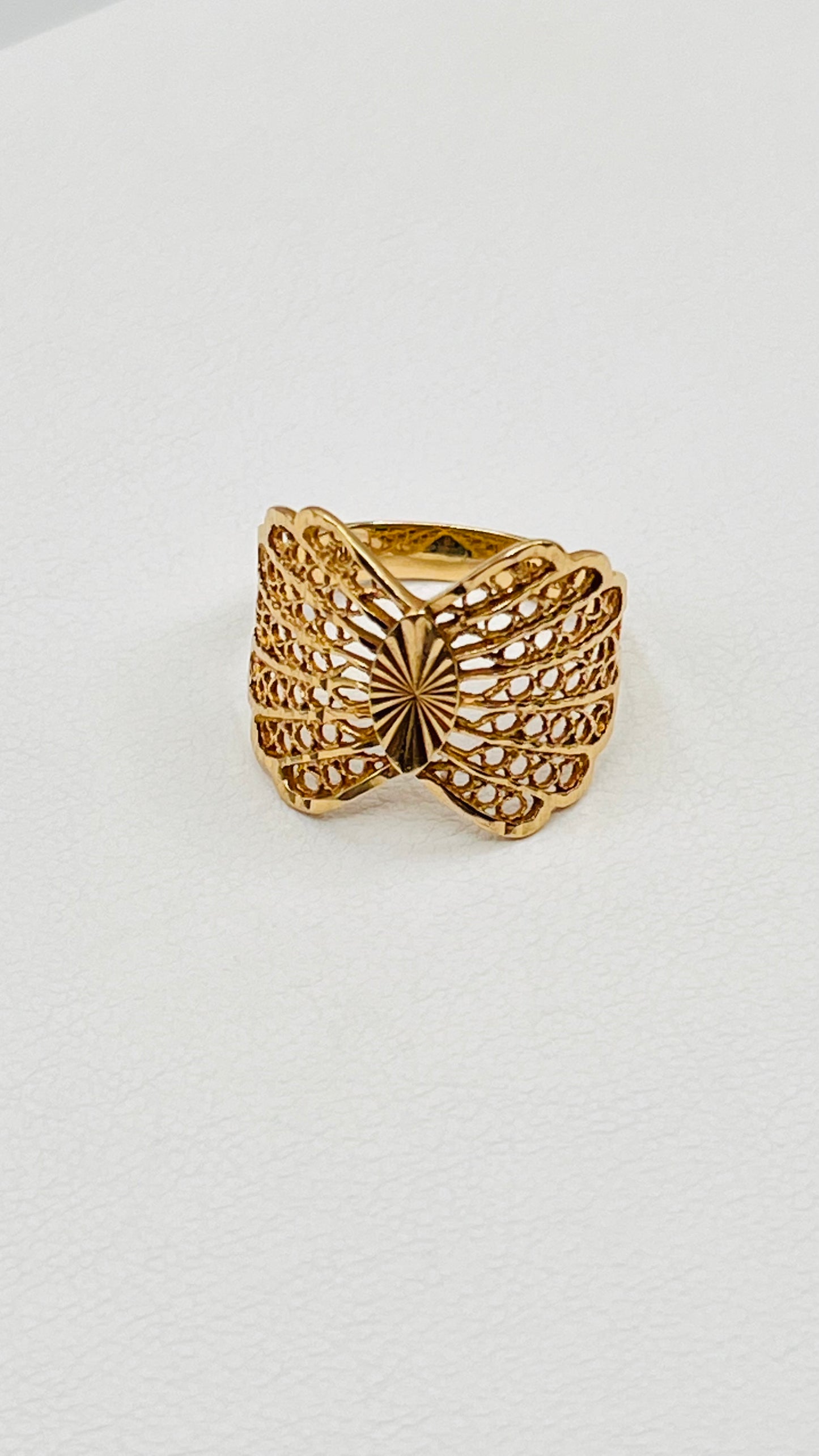 Vintage ARR Designer 14K Solid Gold Filigree Butterfly Diamond Cut Ring 4