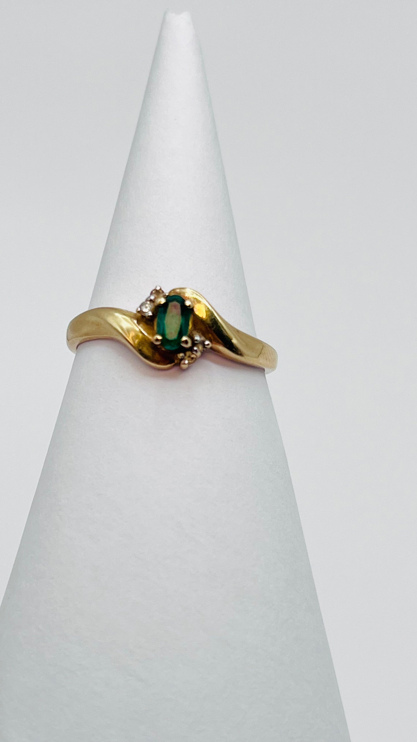 Vintage SF 14K Sold Gold Ring Green Emerald Gemstone Diamonds 2