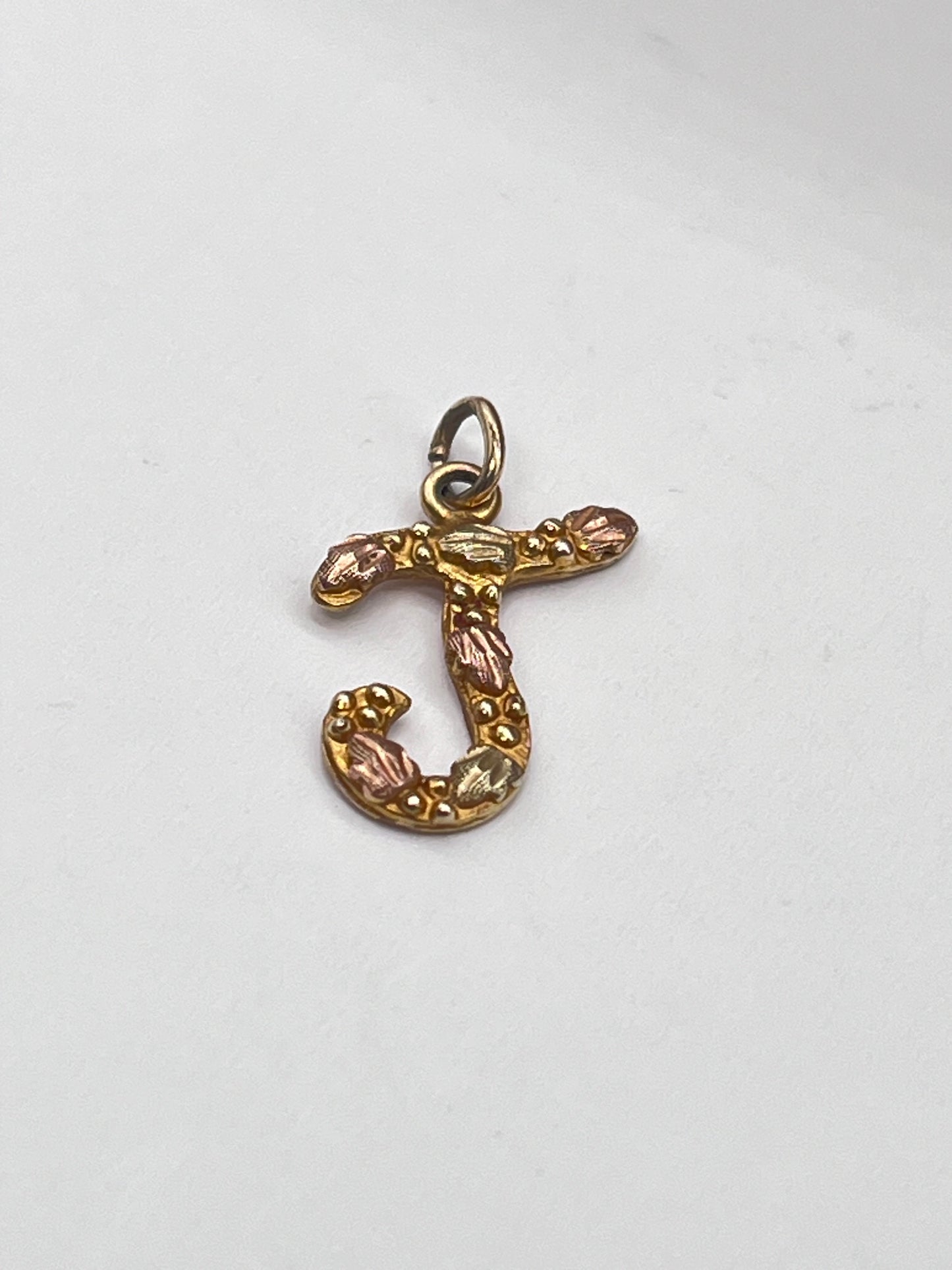 F.L.Thorpe Black Hills 10K Solid Gold Initial Cursive Letter J Pendant Vintage 3