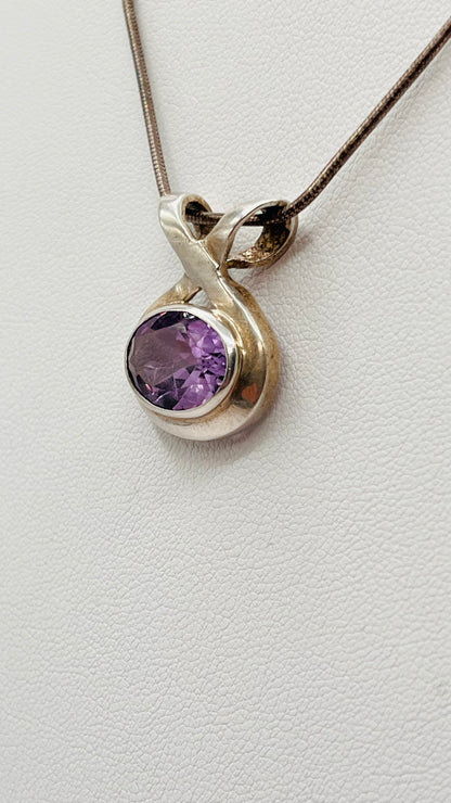 Elegant 925 Sterling Silver Purple Oval Cut Brilliant Amethyst Stone Pendant 3