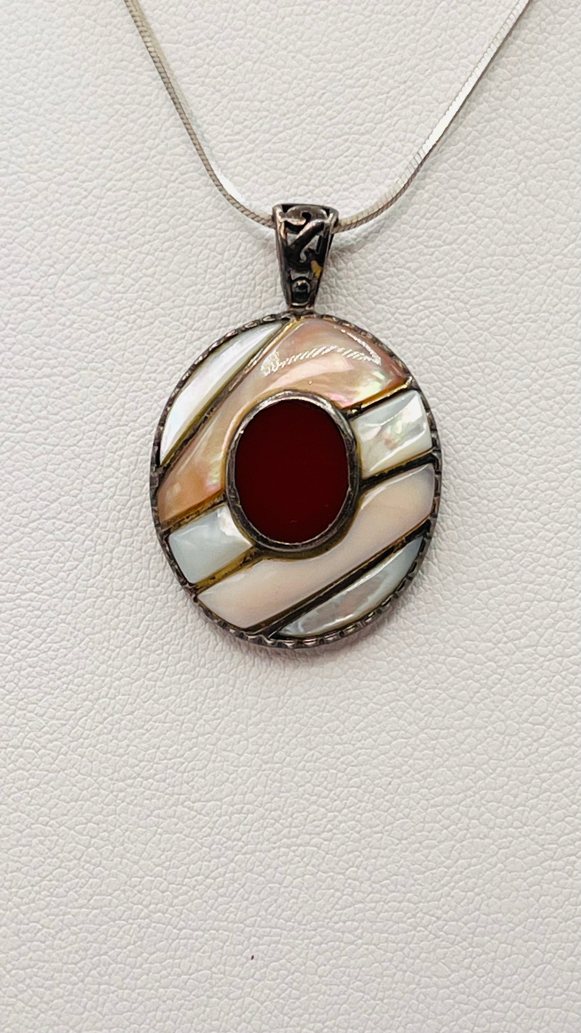 925 Sterling Silver Red Coral MOP Mother Of Pearl Abalone Asymmetric Inlay Oval Pendant 3