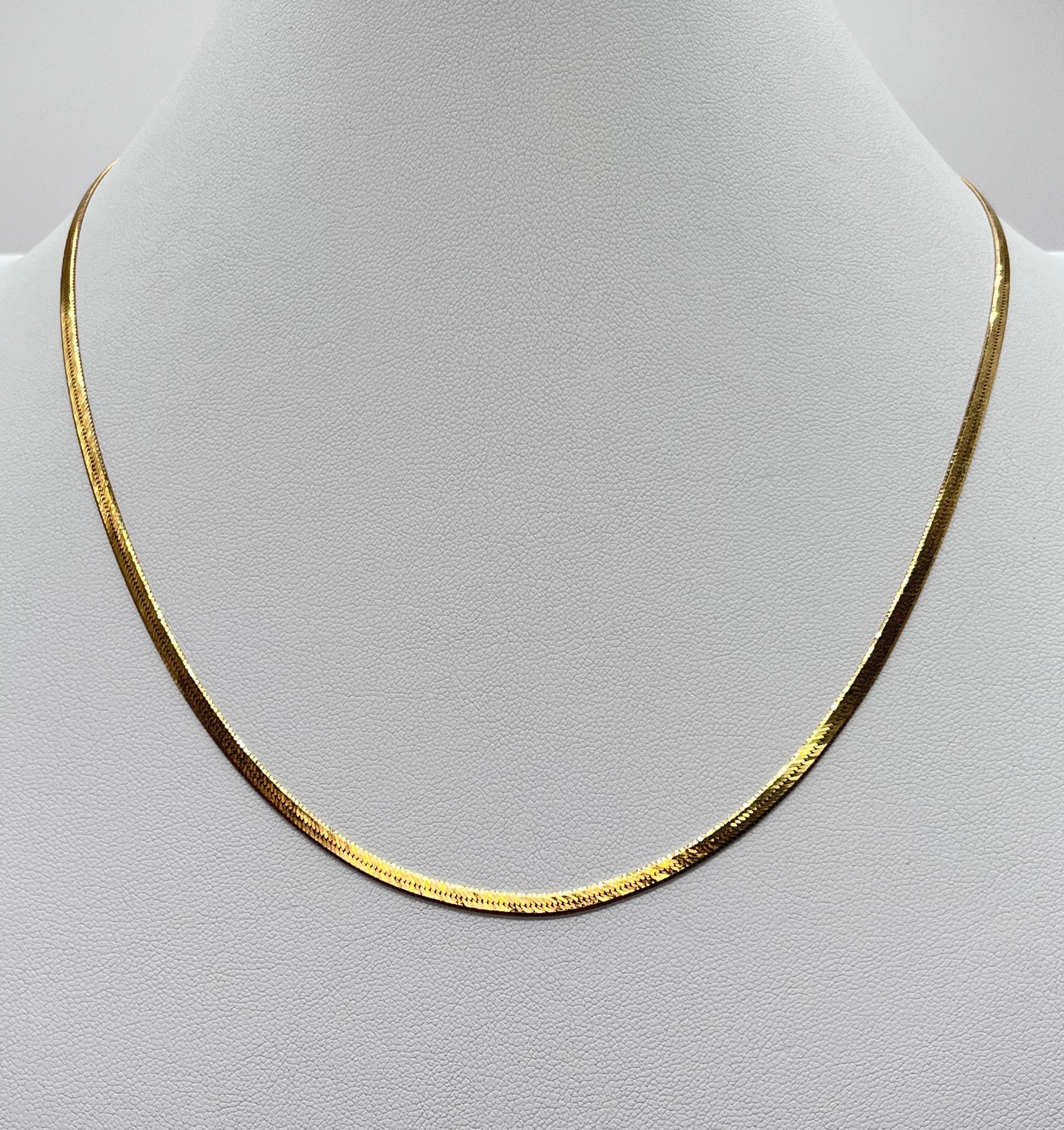 14K Solid Gold Herringbone Chain Necklace Made In Italy 2