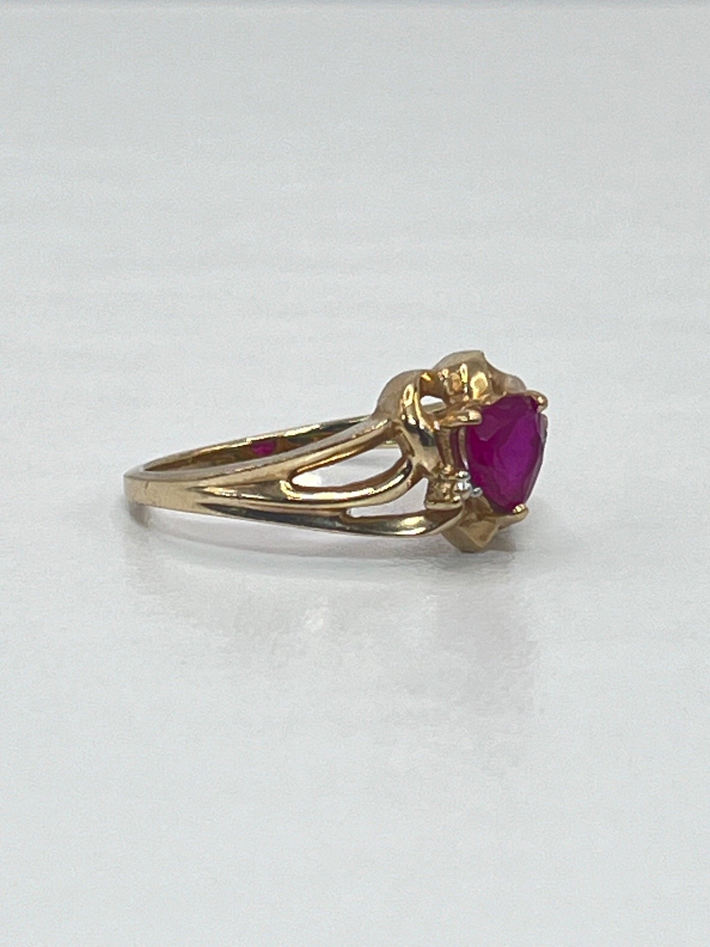 10K Vintage Gold Ring With Heart Shaped Pink Sapphire Claddagh Style - Luxury Bling Jewelry