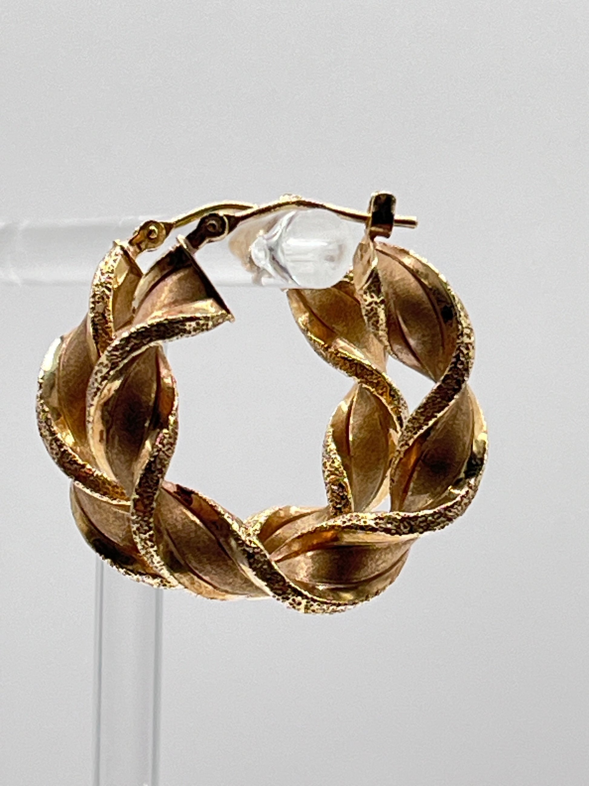 14K Solid Yellow Gold Milor Italy Twisted Hoop Earrings Brushed And Textured Vintage 4