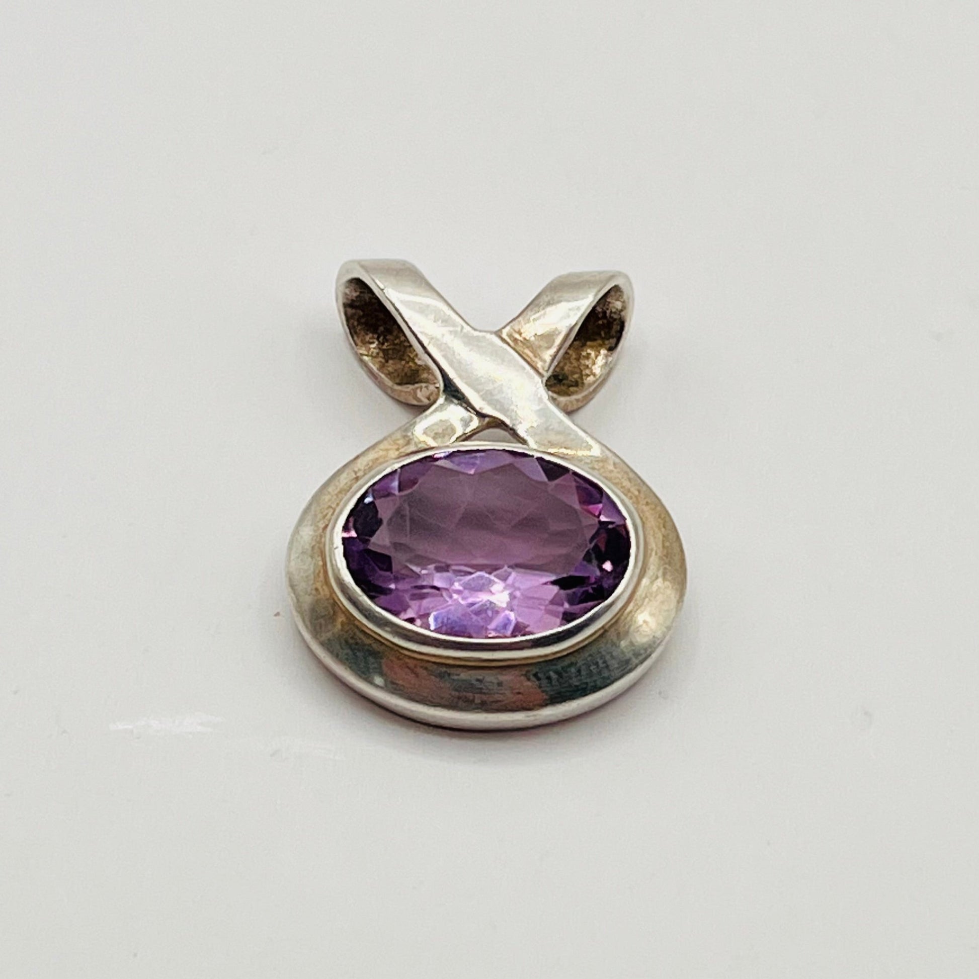 Elegant 925 Sterling Silver Purple Oval Cut Brilliant Amethyst Stone Pendant 1