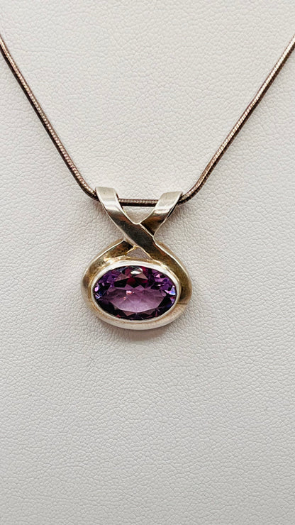 Elegant 925 Sterling Silver Purple Oval Cut Brilliant Amethyst Stone Pendant 2