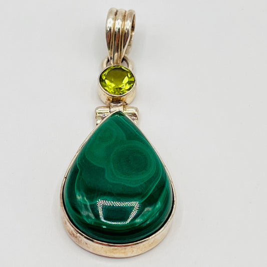 Elegant 925 Sterling Silver Green Teardrop Malachite Jadeite Pendant 1